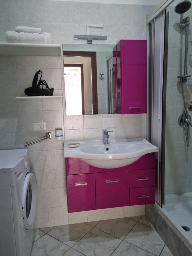 L'Angolo Dei Barcaioli Apartment Palermo Bagian luar foto