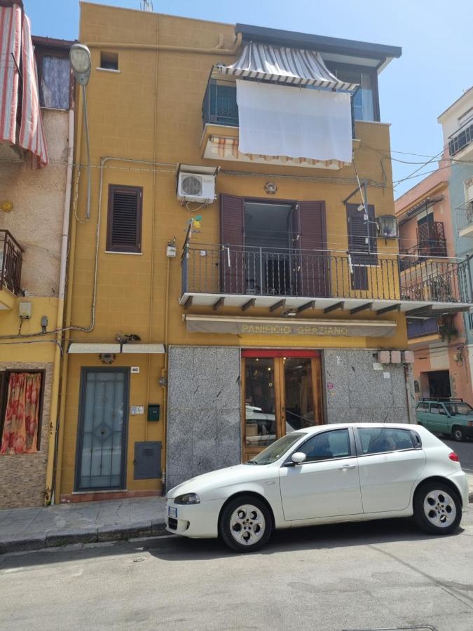 L'Angolo Dei Barcaioli Apartment Palermo Bagian luar foto