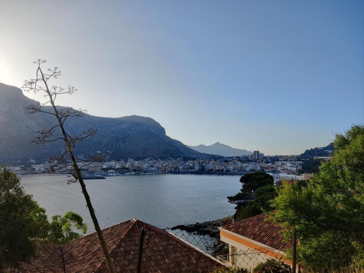 L'Angolo Dei Barcaioli Apartment Palermo Bagian luar foto