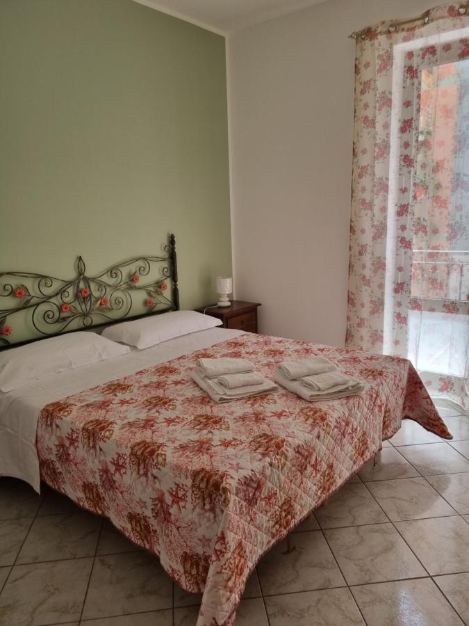 L'Angolo Dei Barcaioli Apartment Palermo Bagian luar foto