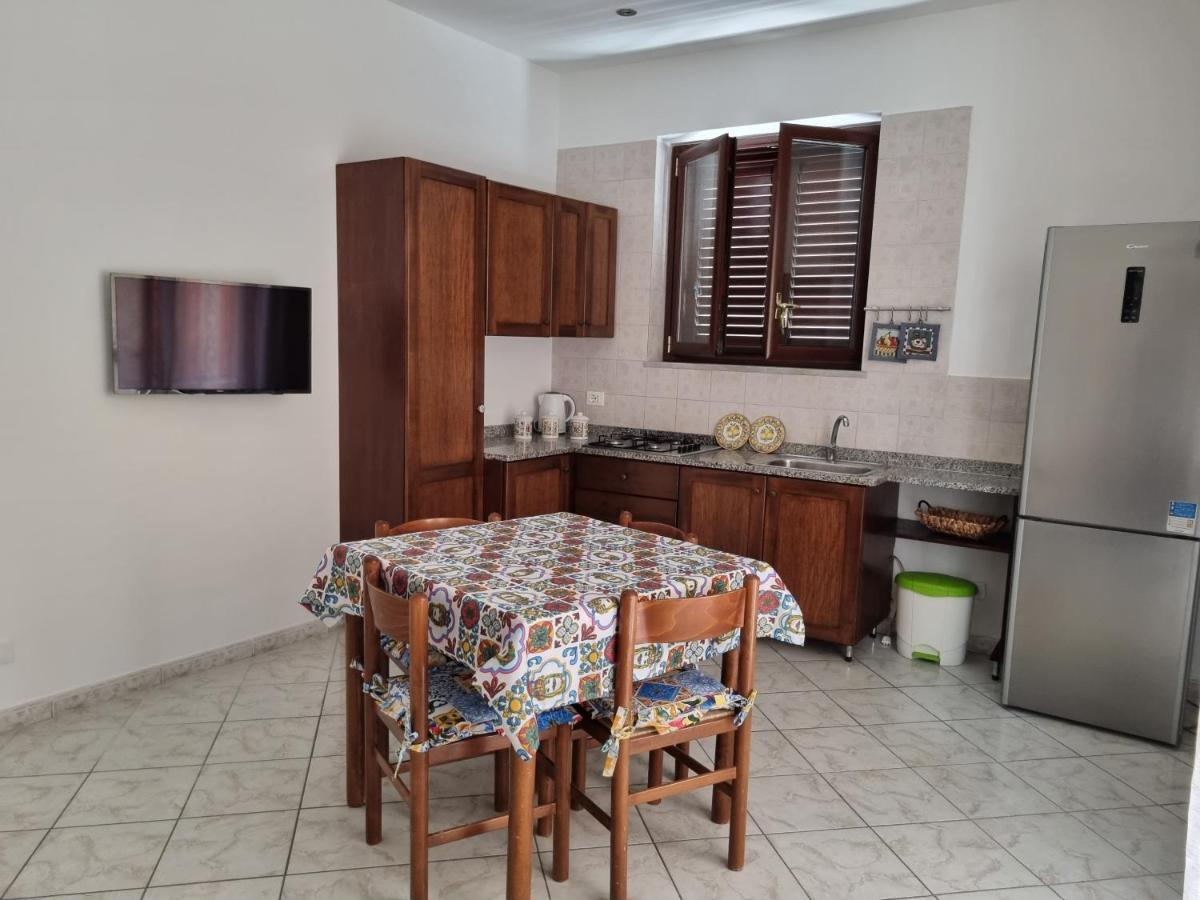 L'Angolo Dei Barcaioli Apartment Palermo Bagian luar foto