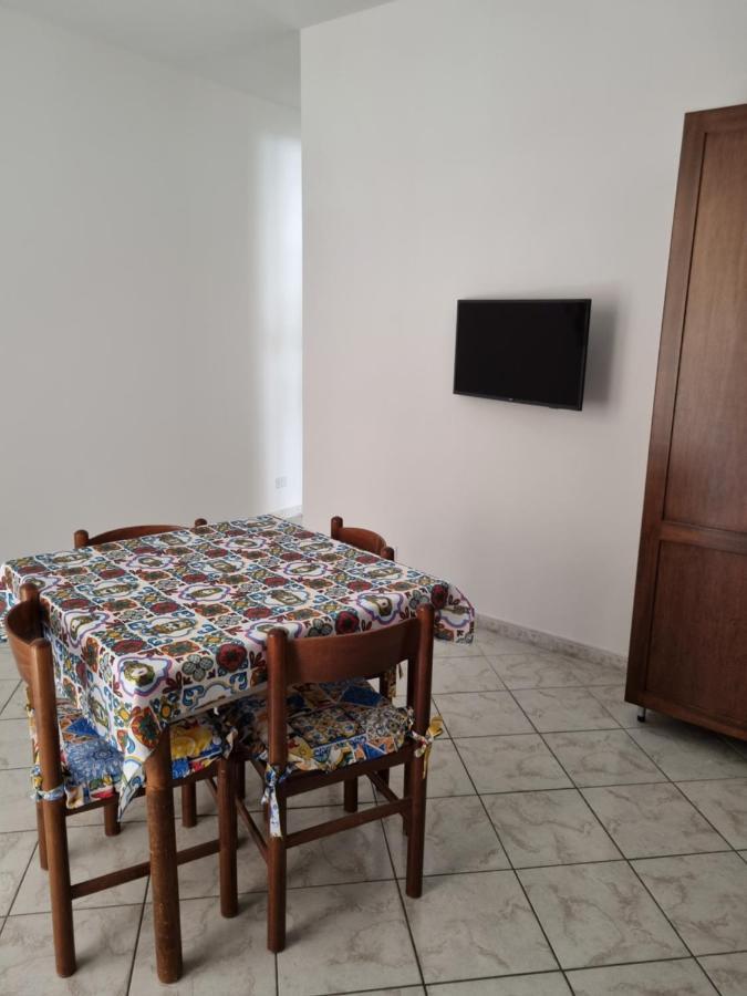 L'Angolo Dei Barcaioli Apartment Palermo Bagian luar foto